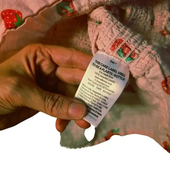 Cotton-on pink strawberry smocked mini skirt size xxs - Picture 5 of 5